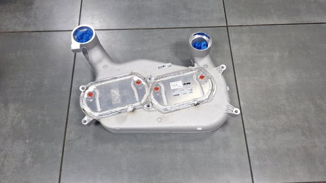 Радіатор интеркуллера CI251000P MAHLE