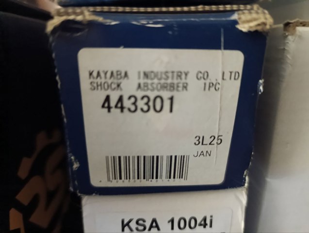 Циліндр підвіски 443301 KAYABA