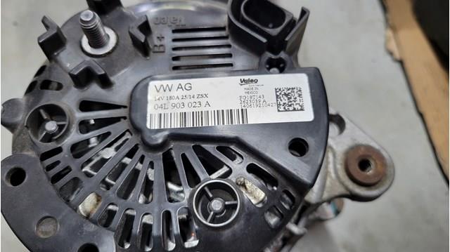 Авто генератор 04L903023A VAG