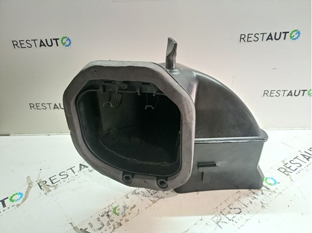 Повітроприймач 7L0819049 VAG