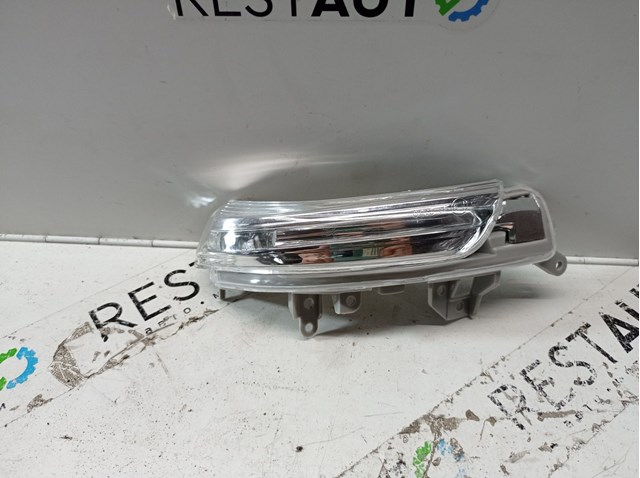 Покажчик повороту дзеркала, правий 8173030140 TOYOTA