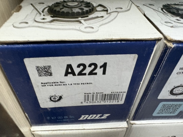 Насос системи охолодження A221 DOLZ