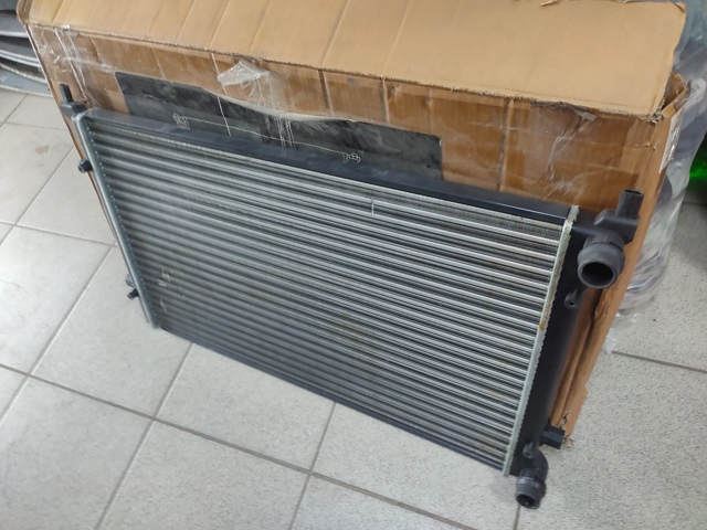 Підвіска радіатора D7S003TT THERMOTEC