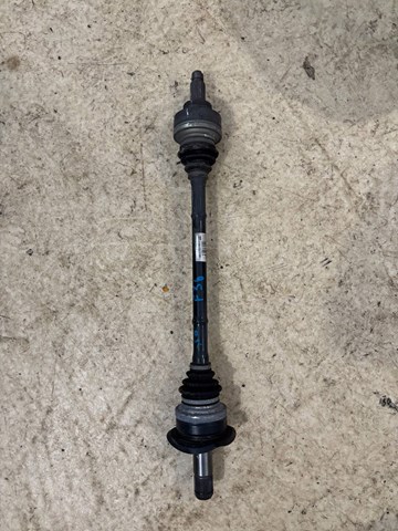 Піввісь задня, права 33207597690 BMW