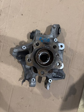Цапфа ліва 33306866335 BMW