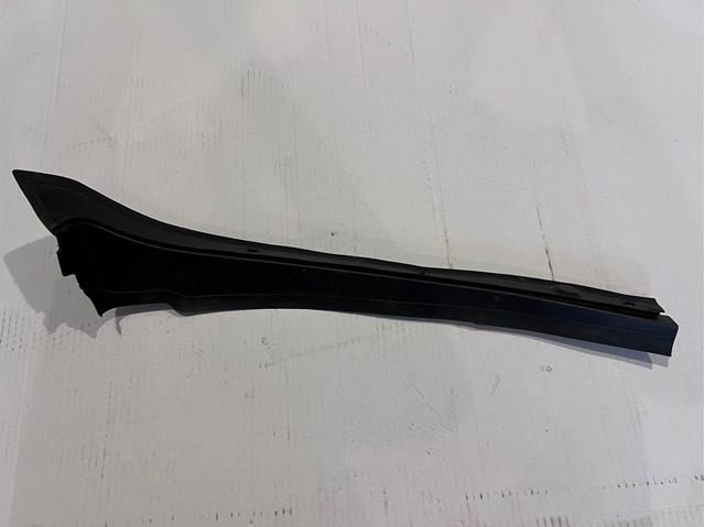 Ущільнювач крила 51767264273 BMW