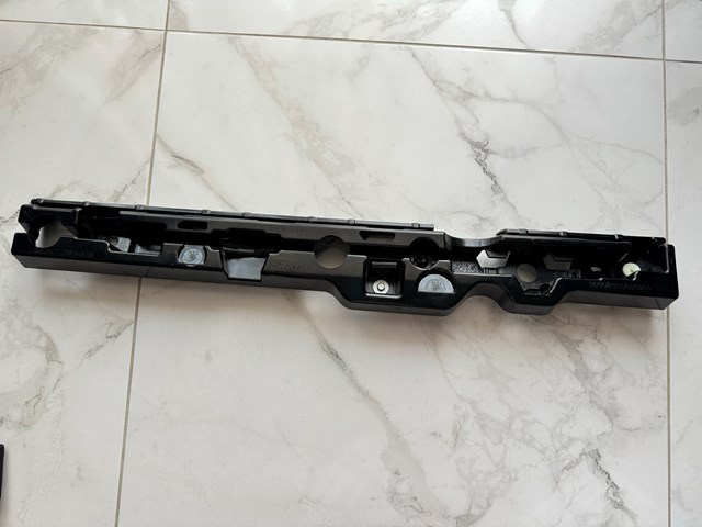Опора порога (кріплення) 51777387345 BMW