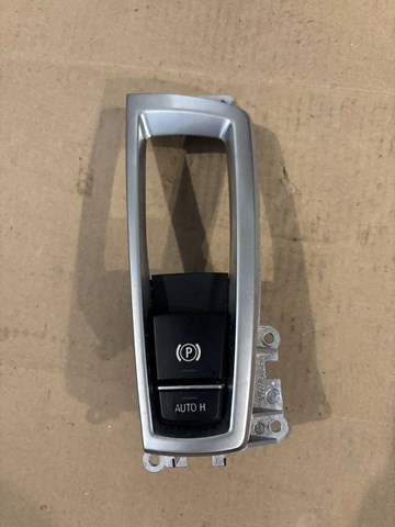 Клавіша електромеханічного гальма стоянки 61316822518 BMW