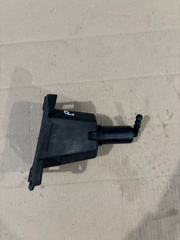Сопло омивача фари передньої, правої 61677173852 BMW