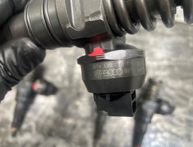 Форсунка інжектора 0414720210 BOSCH