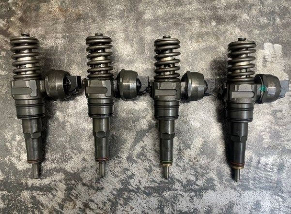 Форсунка інжектора 0414720213 BOSCH