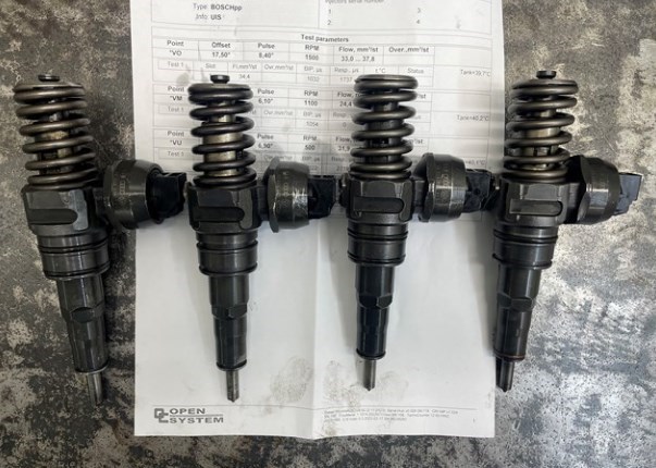 Форсунка дизельна в зборі, розпилювач + тримач 0414720232 BOSCH