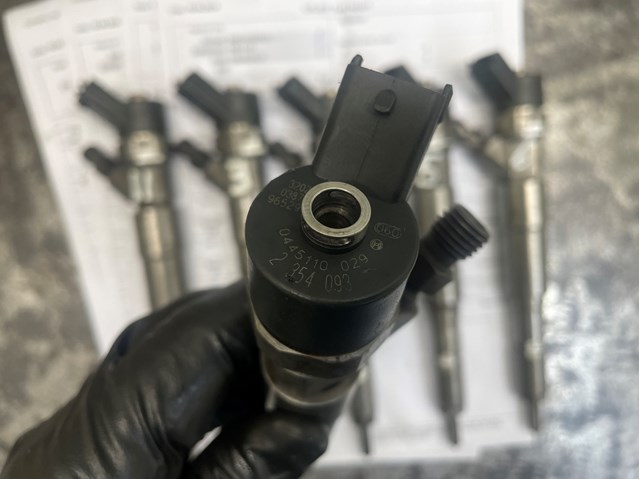 Форсунка паливна 0445110029 BOSCH