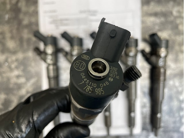 Форсунка паливна 0445110048 BMW
