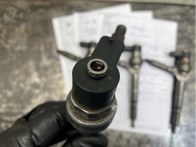 Форсунка паливна 0445110118 BOSCH