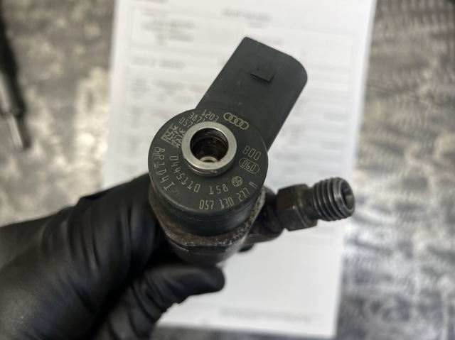 Форсунки електромагнітні 0445110158 BOSCH