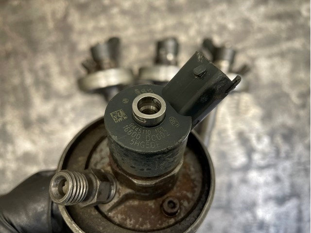 Форсунка вприску палива 0445110169 BOSCH