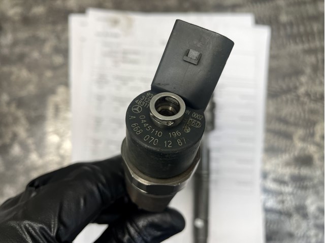 Форсунки електромагнітні 0445110196 BOSCH