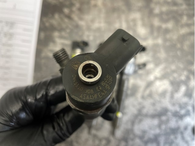Форсунка паливна 0445110308 BOSCH