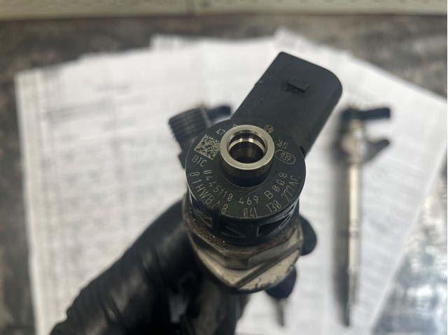 Форсунка паливна 0445110469 BOSCH
