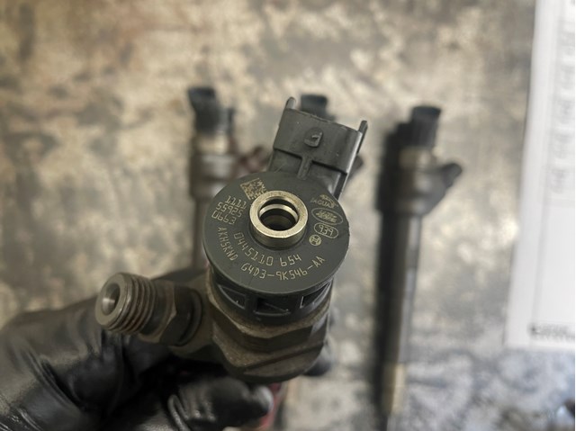 Форсунка паливна 0445110654 BOSCH