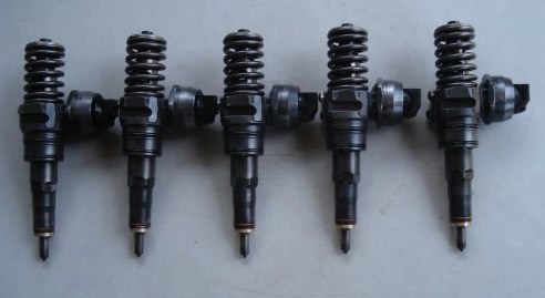 Форсунка дизельна в зборі, розпилювач + тримач 07Z130073NX VAG