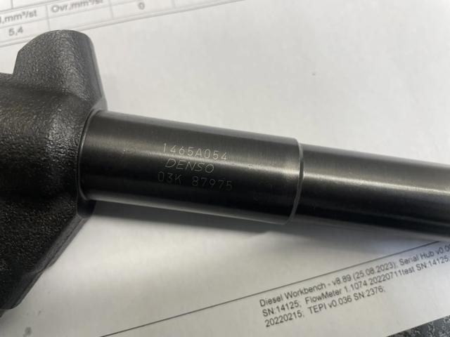 Форсунка дизельна в зборі, розпилювач + тримач 1465A054 MITSUBISHI