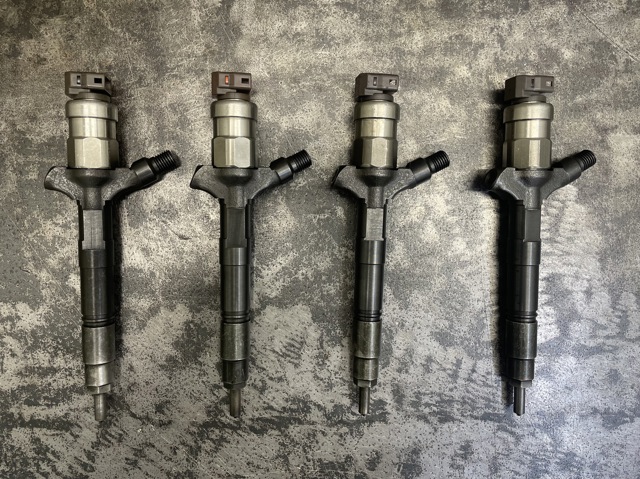 Форсунка паливна 2367030010 TOYOTA