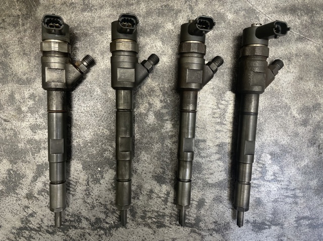 Форсунки електромагнітні 338002A600 HYUNDAI