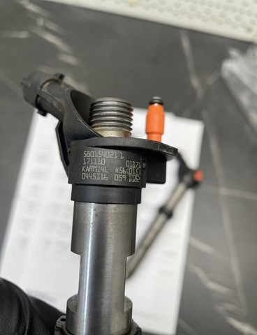 Форсунка дизельна в зборі, розпилювач + тримач 5801540211 FIAT