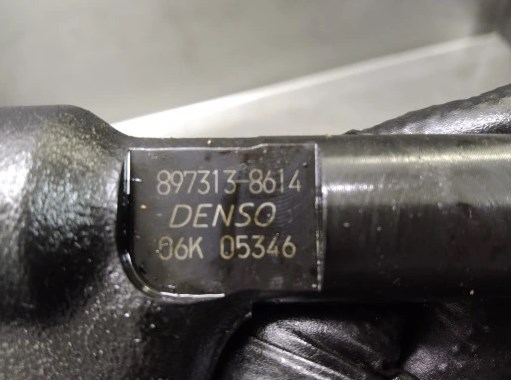 Форсунки електромагнітні 8973138614 DENSO