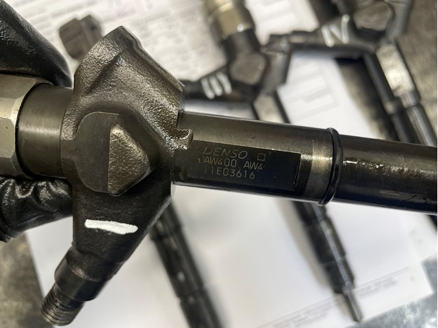 Форсунка інжектора AW400AW4 NISSAN