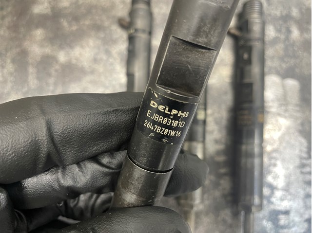 Форсунка дизельна в зборі, розпилювач + тримач EJBR03101D RENAULT