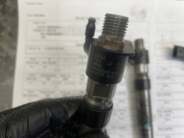 Форсунка інжектора LR001325 LAND ROVER