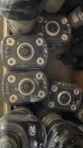Стійка задня права 37106869040 BMW