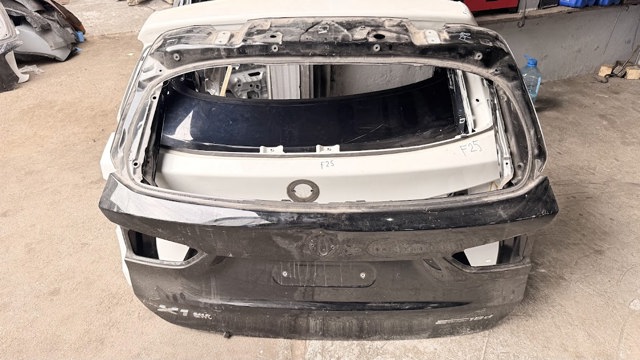 П'яті двері 41007350826 BMW