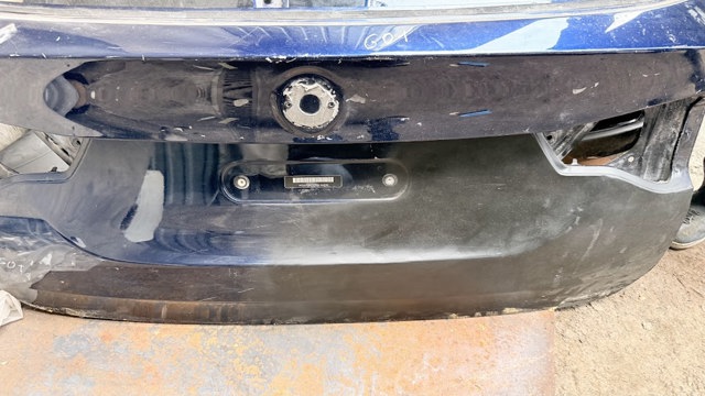 П'яті двері 41007494942 BMW