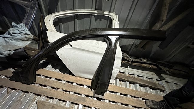 Кузовщина ліва 41007955001 BMW