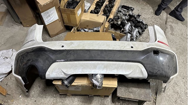 Кожух бампера заднього 51128072774 BMW