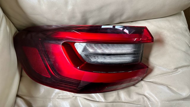 Ліхтар задній лівий, зовнішній 63219448069 BMW