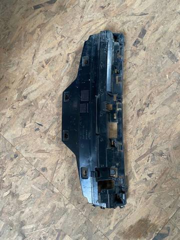 Кронштейн бампера заднього, центральний 51127256921 BMW