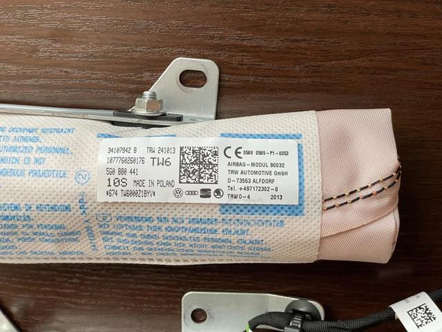 Подушка переднього сидіння 5G0880442 VAG