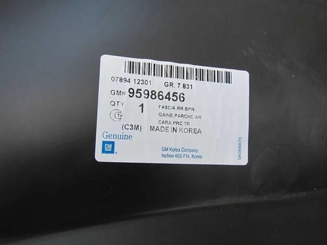 Бампер задній 95986456 GM