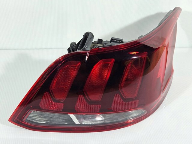 Задні ліхтарі 9817299580 MARKET (OEM)