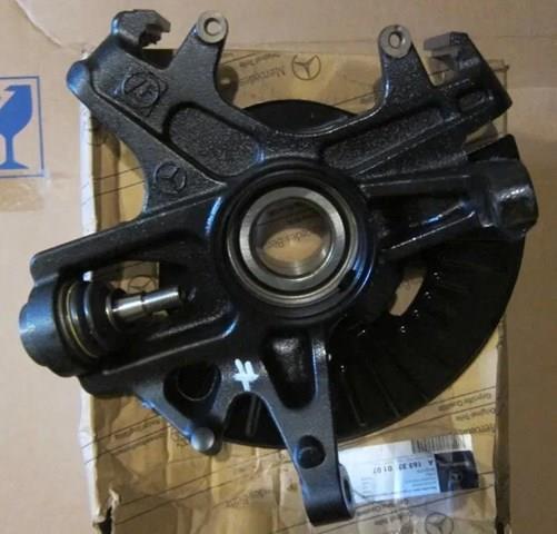 Цапфа поворотна права A1633320102 MERCEDES