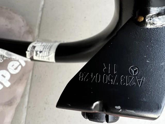 Шарнір кришки багажника A2137500428 MERCEDES