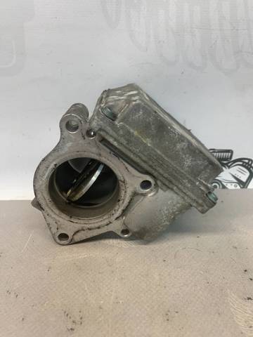 Дросільна заслінка в зборі Renault Master II