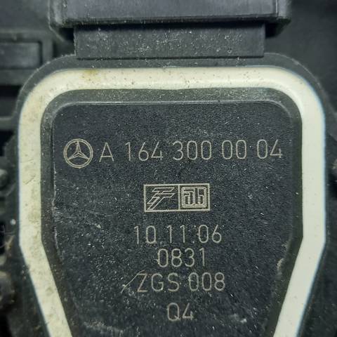 Педаль газу електр пластик mercedes m-class 3.0cdi (w164) 2005-2011 a1643000004 A1643000004