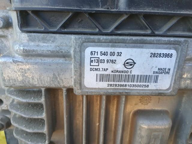 Блок електронного управління 6715400032 SSANG YONG