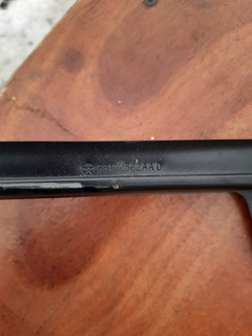 Накладка передніх дверей, правих, вертикальна 68102562AA CHRYSLER